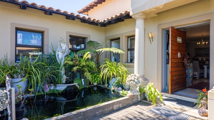 3 Bedroom Property for Sale in The Hill Western Cape